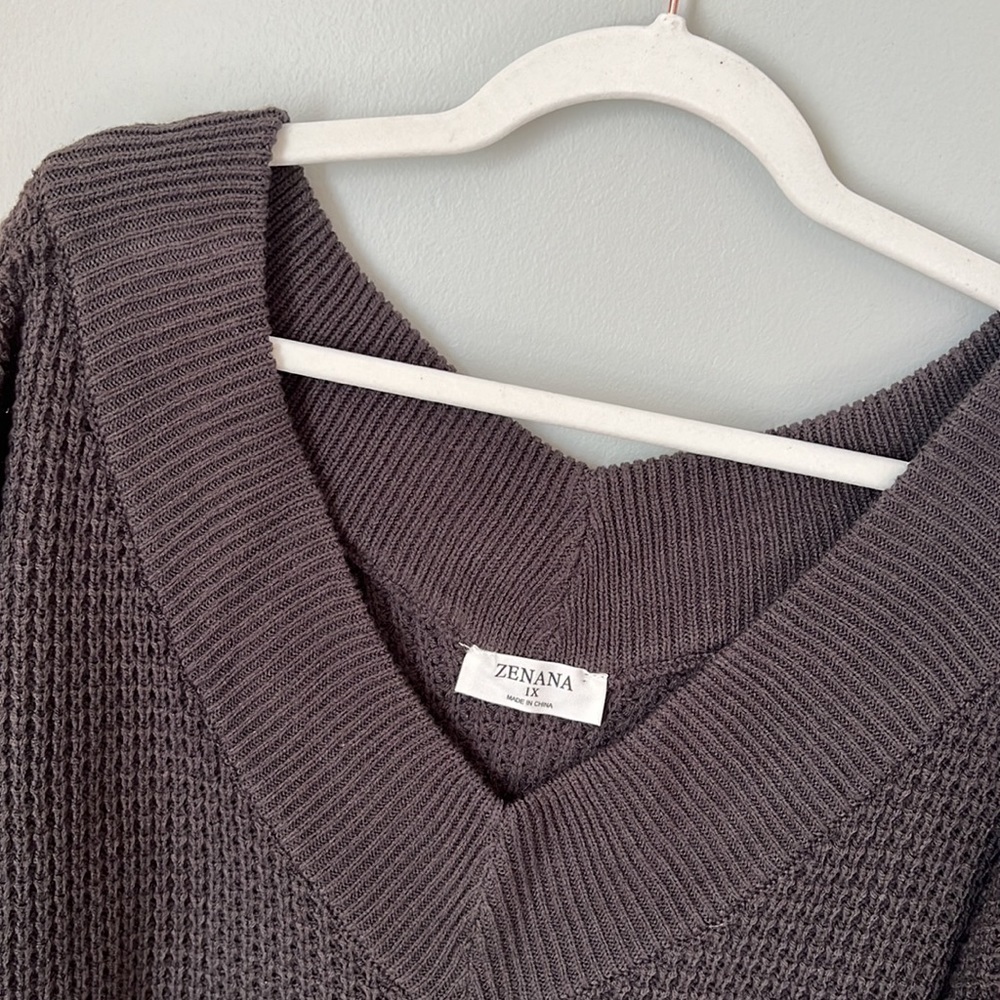 Zenana V-Neck Oversized Sweater / Size 1X - Picture 2 of 5